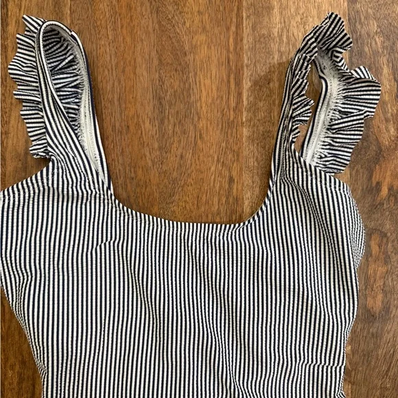 Draper James Striped navy and white Ruffle One-Piece Swimsuit Size Small - Picture 3 of 5